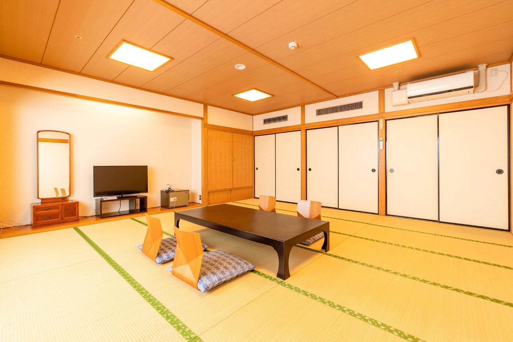 Ooedo Onsen Monogatari Ryokan 3*